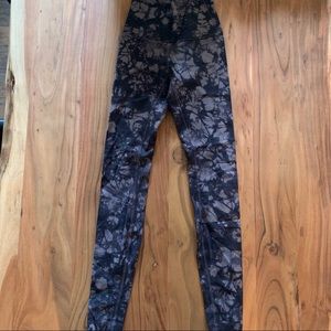 Lululemon Tie-Dye Wunder Unders